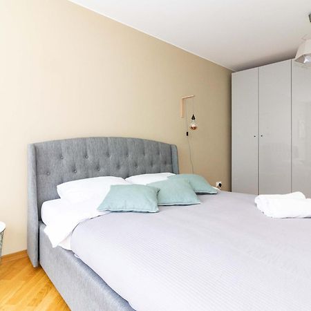 Elija Swan-Toy Apartments Šventoji Екстериор снимка