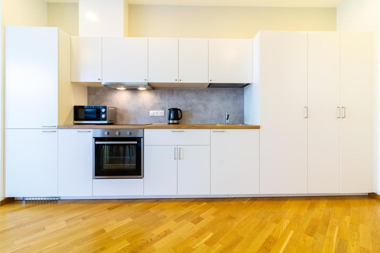 Elija Swan-Toy Apartments Šventoji Екстериор снимка