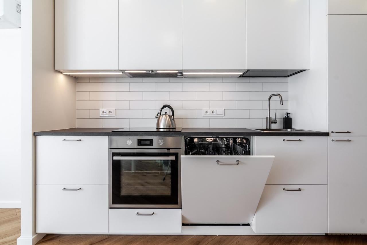 Elija Swan-Toy Apartments Šventoji Екстериор снимка