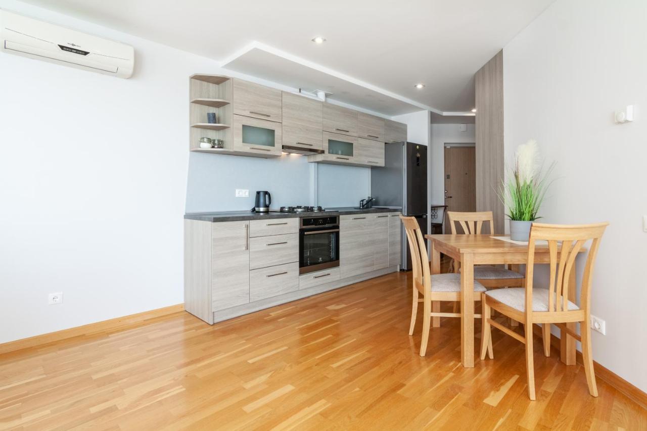 Elija Swan-Toy Apartments Šventoji Екстериор снимка