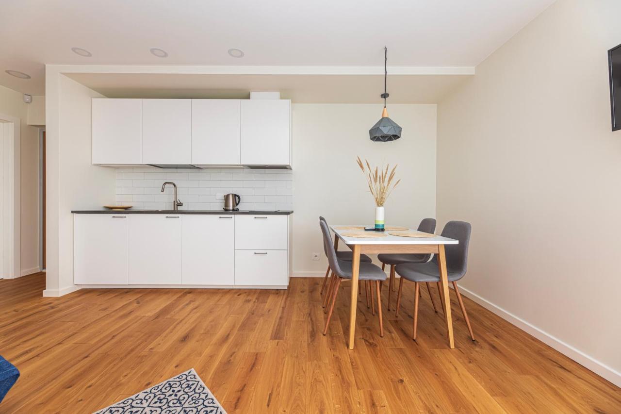 Elija Swan-Toy Apartments Šventoji Екстериор снимка