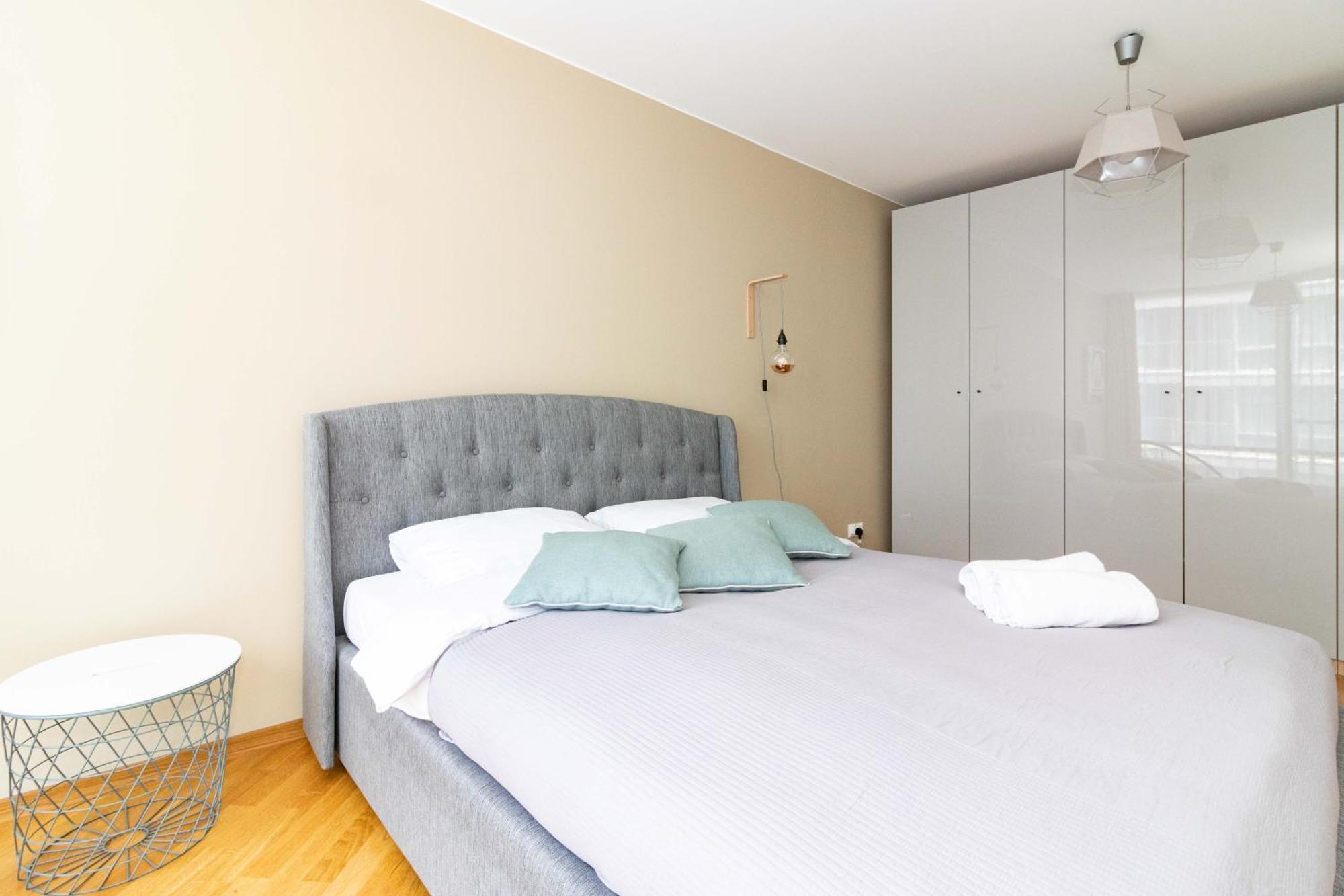 Elija Swan-Toy Apartments Šventoji Екстериор снимка