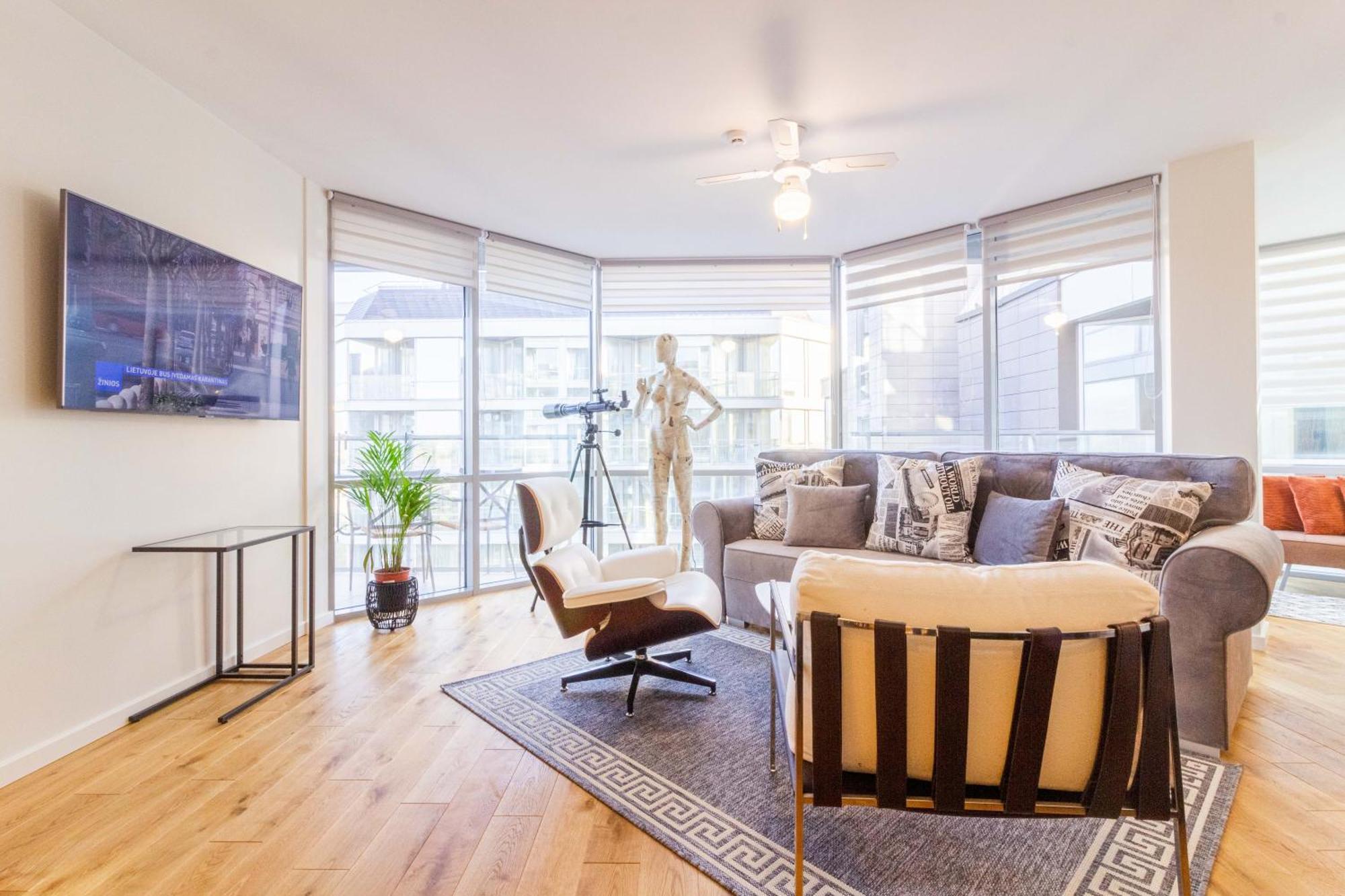Elija Swan-Toy Apartments Šventoji Стая снимка